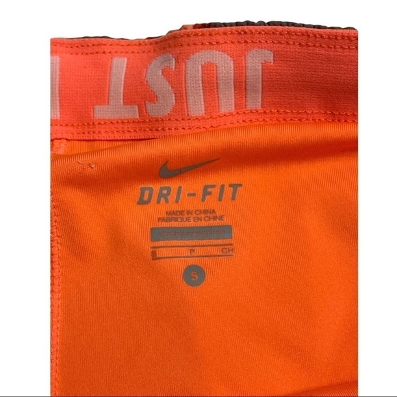 NIKE Dri-Fit‎ Athletic Running Shorts Size S - Picture 2 of 4